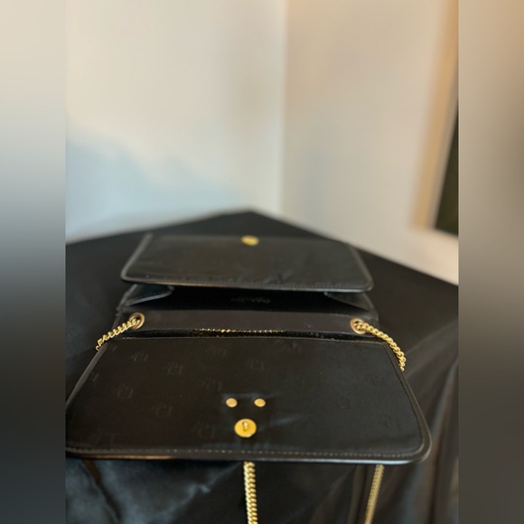 Authentic DIOR Vintage CD Black Crossbody Bag Gold Tone - Picture 9 of 14